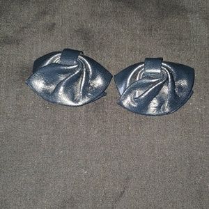 Shoe clips